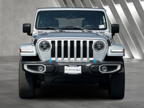 Used 2023 Jeep Wrangler Sahara image 9