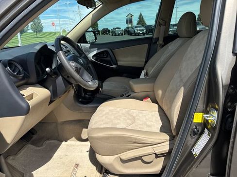 Used 2012 Toyota RAV4 FWD image 9
