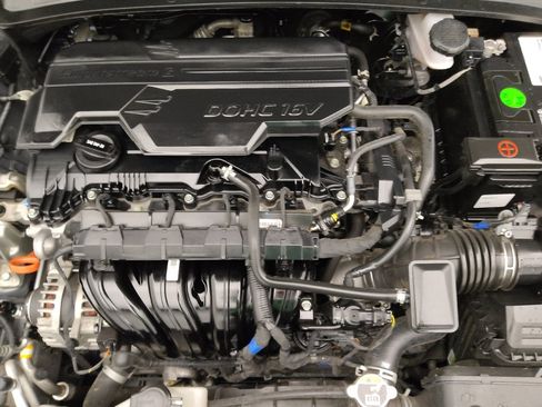 Used 2024 Hyundai Elantra SE image 30