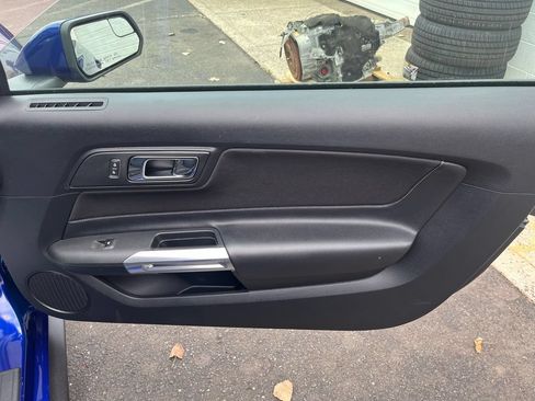 Used 2016 Ford Mustang GT RWD image 19