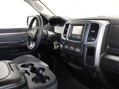 Used 2024 RAM 1500 Classic SLT AWD/4WD image 30