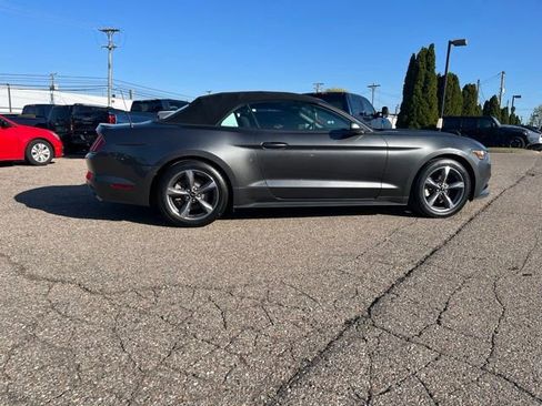 Used 2017 Ford Mustang Convertible w/ Equipment Group 051A RWD image 12