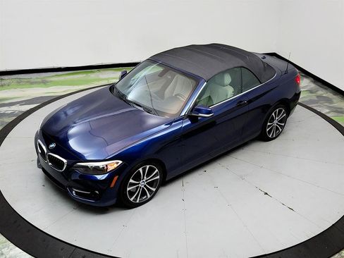Used 2017 BMW 230i Convertible RWD image 29