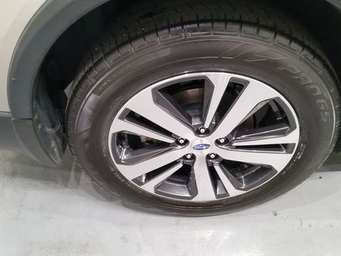 Used 2018 Subaru Outback 2.5i Limited AWD/4WD image 33