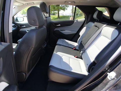 Used 2021 Chevrolet Equinox Premier AWD/4WD image 6