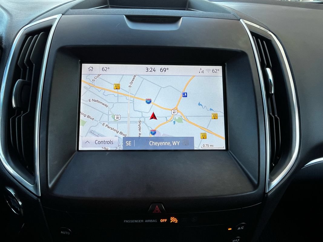 Used 2020 Ford Edge Titanium w/ Class II Trailer Tow Package AWD/4WD image 20