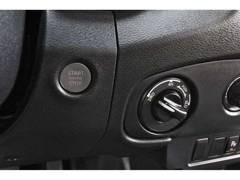 Used 2022 Nissan Frontier SV w/ Technology Package image 22