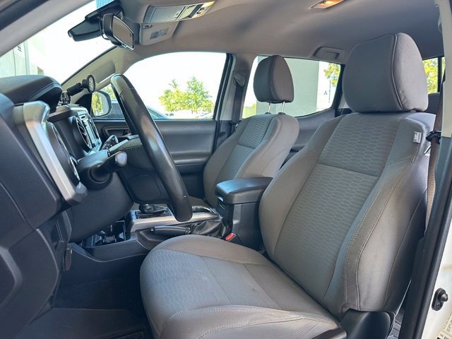 Used 2018 Toyota Tacoma SR5 RWD image 12