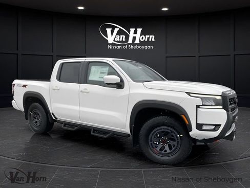 New 2026 Nissan Frontier PRO-4X w/ Pro-4x Convenience Package image 1