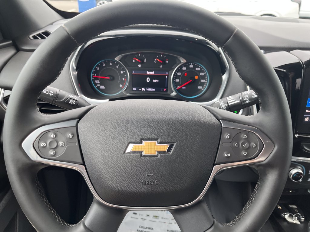 Used 2023 Chevrolet Traverse LT FWD image 14