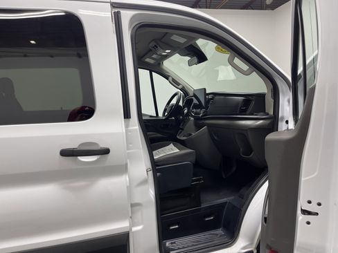 Used 2023 Ford Transit 350 XLT image 21