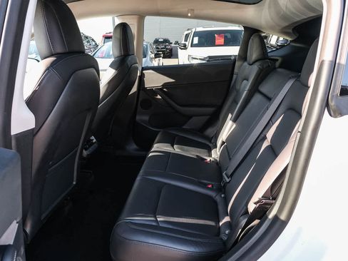 Used 2022 Tesla Model Y Performance AWD/4WD image 15