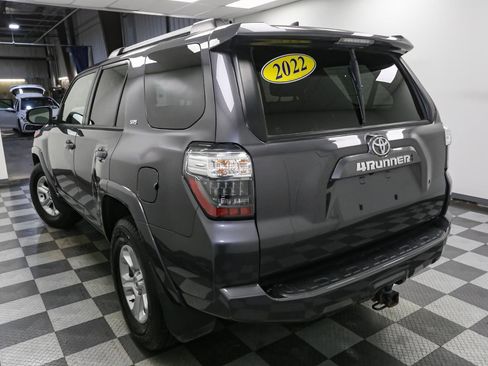 Used 2022 Toyota 4Runner SR5 Premium image 10