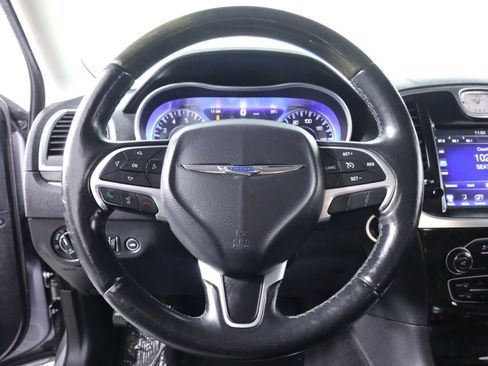 Used 2016 Chrysler 300 C RWD image 11