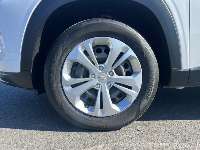 Used 2024 Chevrolet Trax LS FWD image 12