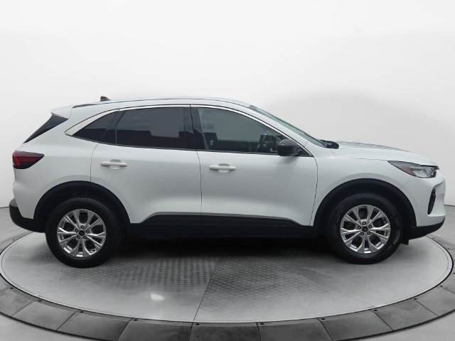 Used 2023 Ford Escape Active w/ Tech Pack #1 AWD/4WD image 6