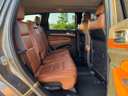 Used 2012 Jeep Grand Cherokee Overland AWD/4WD image 18
