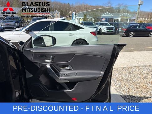 Used 2023 Mercedes-Benz CLA 250 4MATIC image 31