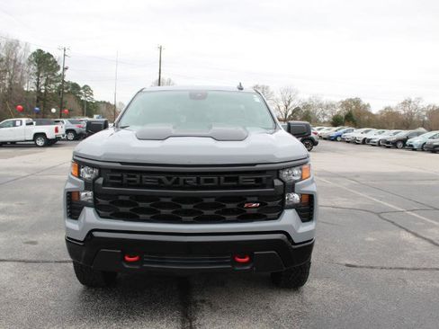 Used 2024 Chevrolet Silverado 1500 Custom Trail Boss w/ LPO, Dark Essentials Package image 3