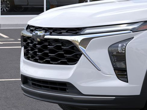 New 2026 Chevrolet Trax LT w/ Driver Confidence Package image 39