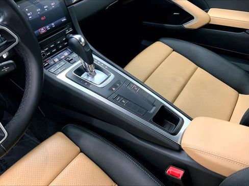 Used 2018 Porsche 718 Cayman RWD image 21