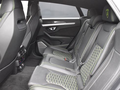 Used 2020 Lamborghini Urus image 18