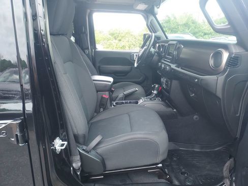 Used 2018 Jeep Wrangler Unlimited Sport S AWD/4WD image 28