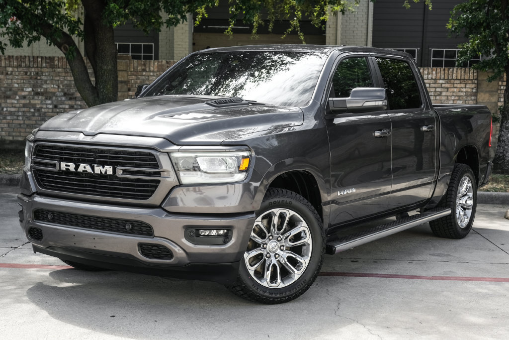 Used 2023 RAM 1500 Laramie AWD/4WD image 11