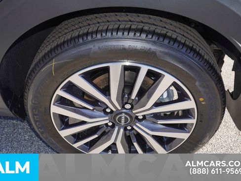 Used 2024 Nissan Kicks SV image 10