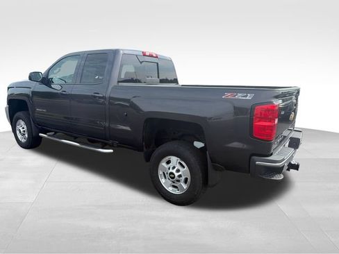 Used 2016 Chevrolet Silverado 2500 LT w/ LT Convenience Package AWD/4WD image 3