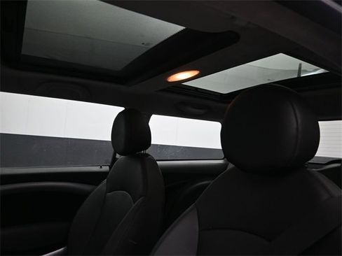 Used 2010 MINI Cooper S image 19