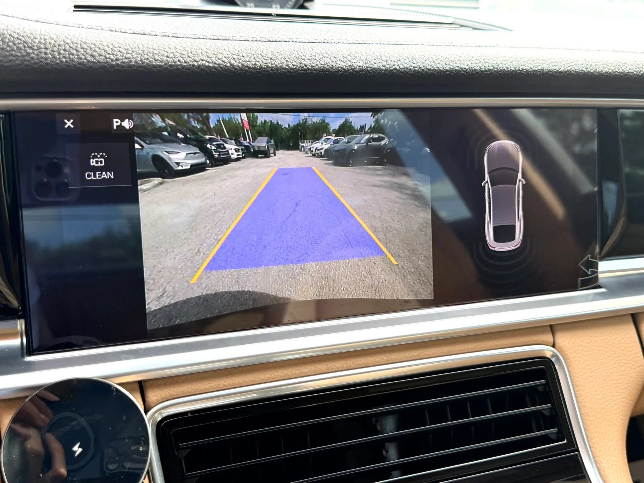 Used 2018 Porsche Panamera 4 AWD/4WD image 27