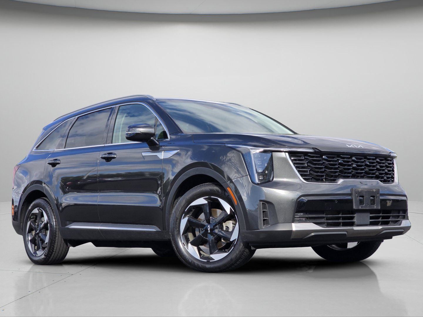 Used 2025 Kia Sorento EX AWD/4WD image 2