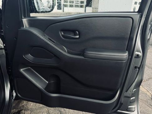 Used 2024 Nissan Frontier S image 13
