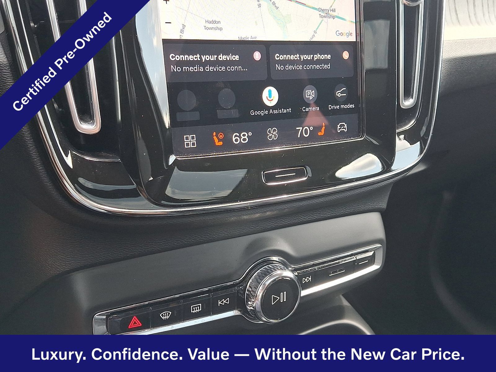 Certified 2023 Volvo XC40 B5 Plus w/ Driver Assist Package AWD/4WD image 17