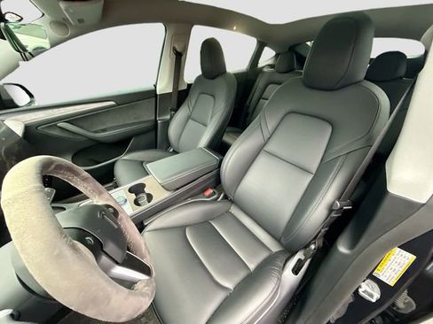 Used 2024 Tesla Model Y Long Range image 20