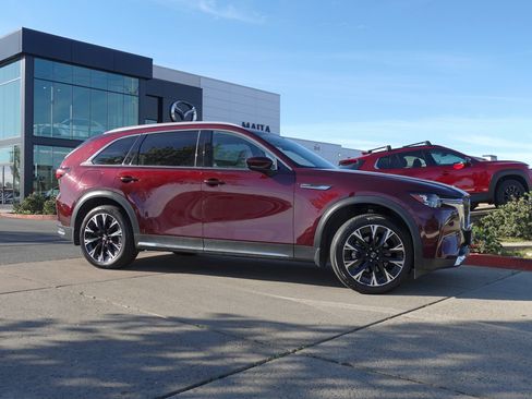 Used 2024 MAZDA CX-90 Plug-In Hybrid w/ Premium Plus image 4
