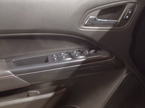 Used 2022 GMC Canyon AT4 image 5