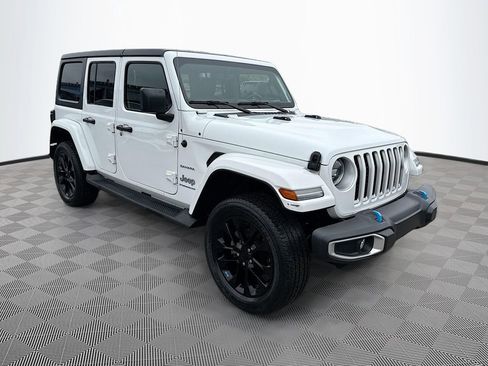 Used 2023 Jeep Wrangler Unlimited Sahara w/ Cold Weather Group image 4