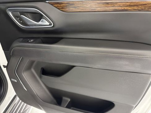 Used 2023 Chevrolet Suburban Premier image 43