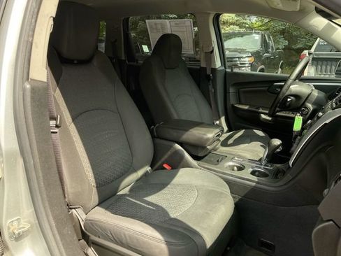 Used 2011 Chevrolet Traverse LT w/ Personal Connectivity Package FWD image 23