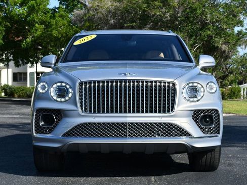 Used 2023 Bentley Bentayga Extended Wheelbase AWD/4WD image 9