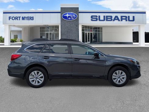 Used 2019 Subaru Outback 2.5i Premium w/ Popular Package #2 AWD/4WD image 4