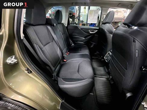 Used 2023 Subaru Forester Premium image 20