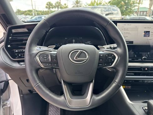 Certified 2025 Lexus TX 350 AWD w/ Technology Package image 27