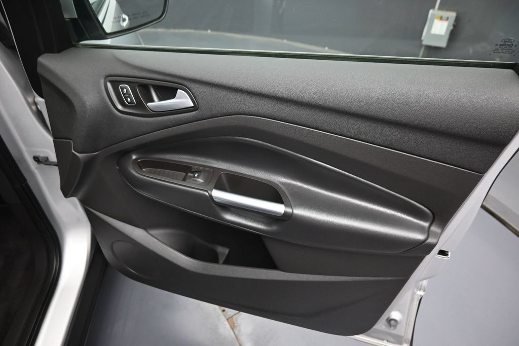 Used 2018 Ford Escape SE AWD/4WD image 30