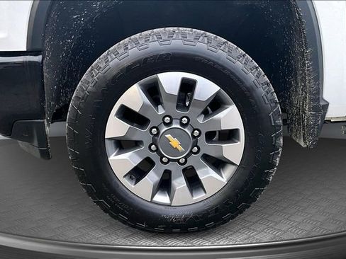 Used 2023 Chevrolet Silverado 2500 Custom w/ Custom Value Package image 33