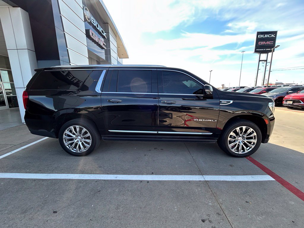 Used 2021 GMC Yukon XL Denali AWD/4WD image 4