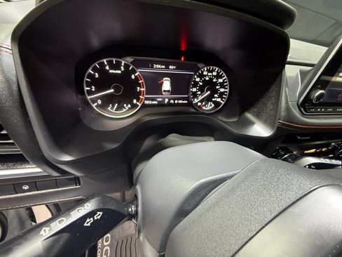 Used 2025 Nissan Rogue SV image 10