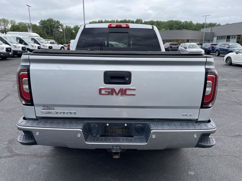 Used 2018 GMC Sierra 1500 SLT AWD/4WD image 4